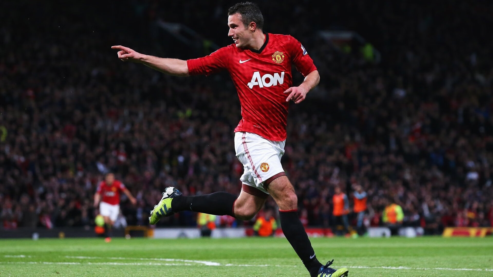 上海海港球员荣获月度最佳，上海海港球员年薪